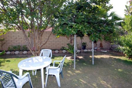 Residential Assisted Living in Tustin CA - Woodlawn Care Facility - backyard trees