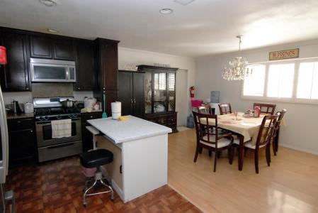 Residential Assisted Living in Tustin CA - Woodlawn Care Facility - kitchen 2