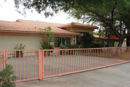 Residential Assisted Living Palm Springs - carino quality home care front