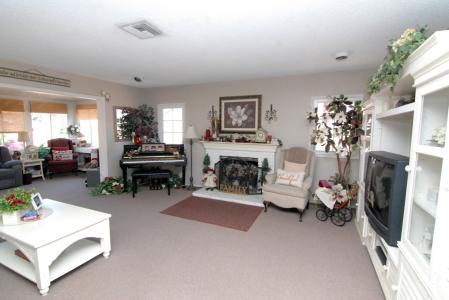 Residential Assisted Living in Anaheim CA - Orange Park Guest Home - common area