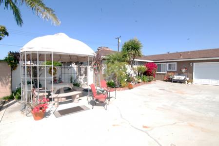 Residential Assisted Living in Anaheim CA - Orange Park Guest Home - front porch