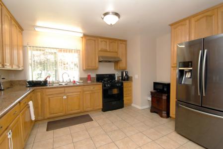 Residential Assisted Living in Rancho Cucamonga CA - Paradise for the Elderly 2 - kitchen